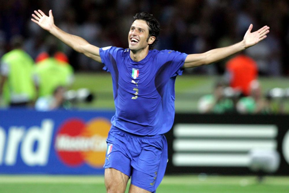 慕尼黑晚报：两名葡体球迷燃放烟火导致球迷和安保受伤被捕