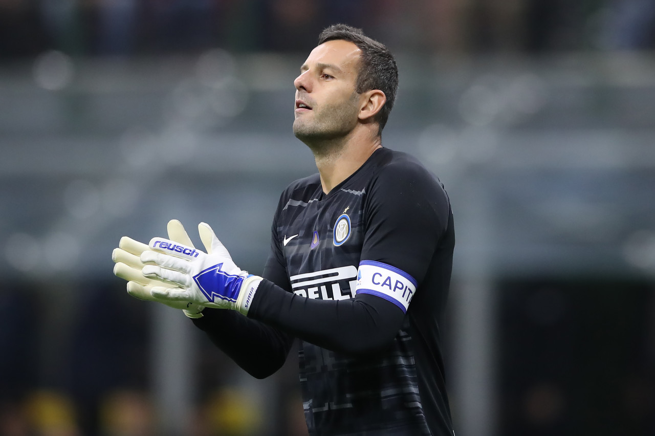 HWG！罗马诺：皇马前锋恩德里克外租至里昂半个赛季（罗马诺：HWG！皇马新星恩德里克将租借加盟里昂，期限半个赛季）