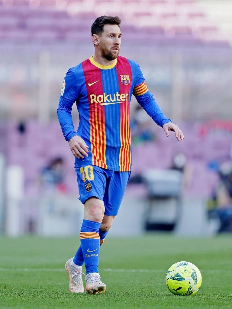 传承足球明星联赛“川辽对决”再现甲A经典，“四川雄起”唤起一代球迷记忆（传承足球明星赛“川辽对决”重现甲A风云，“四川雄起”再燃一代球迷情怀）