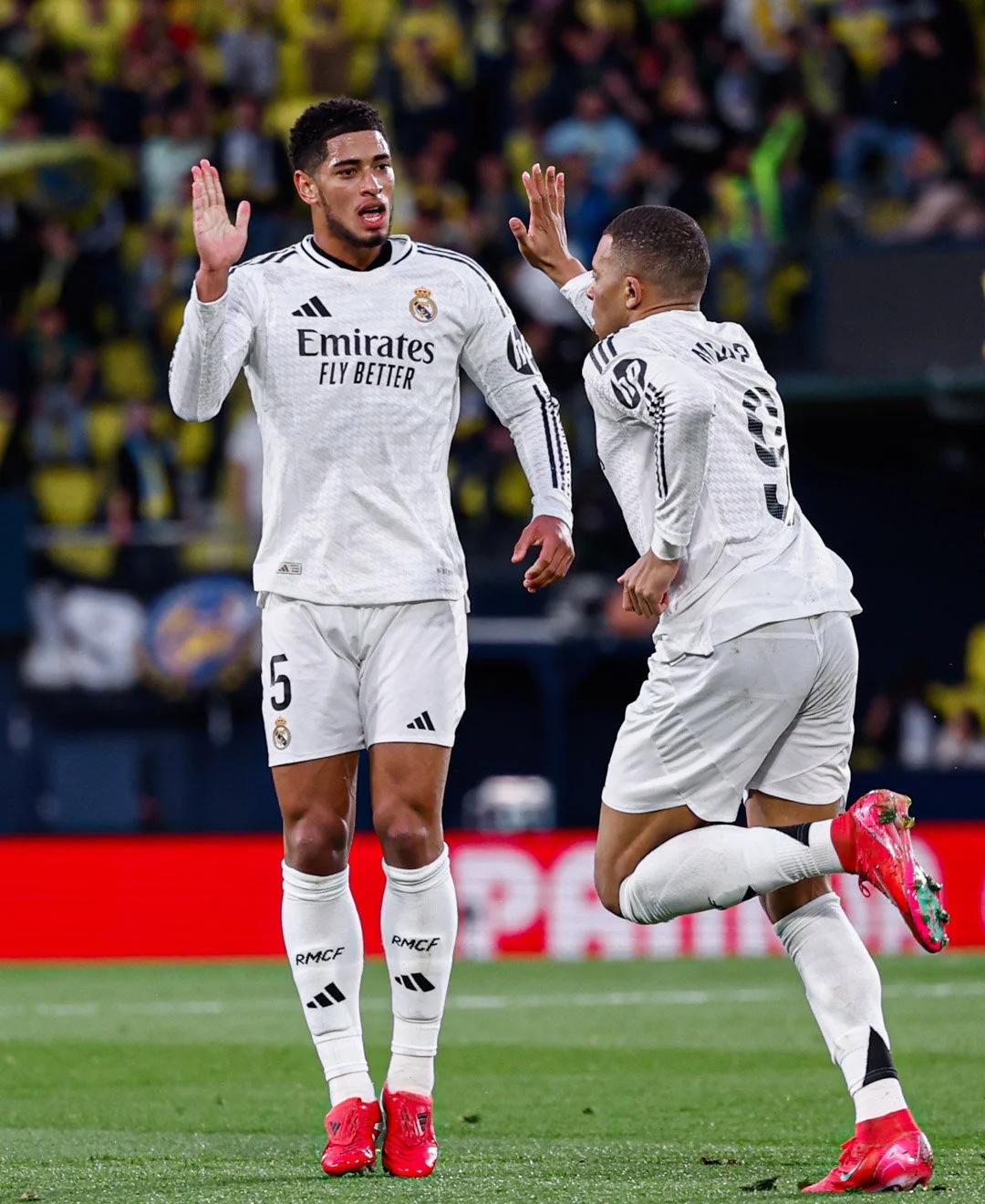 忍不了！球迷刷屏利物浦官方社媒评论区，要求斯洛特下课